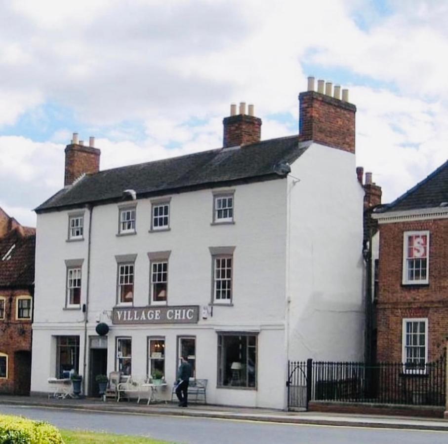Chateau 9 Neuf Newark-on-Trent  ภายนอก รูปภาพ