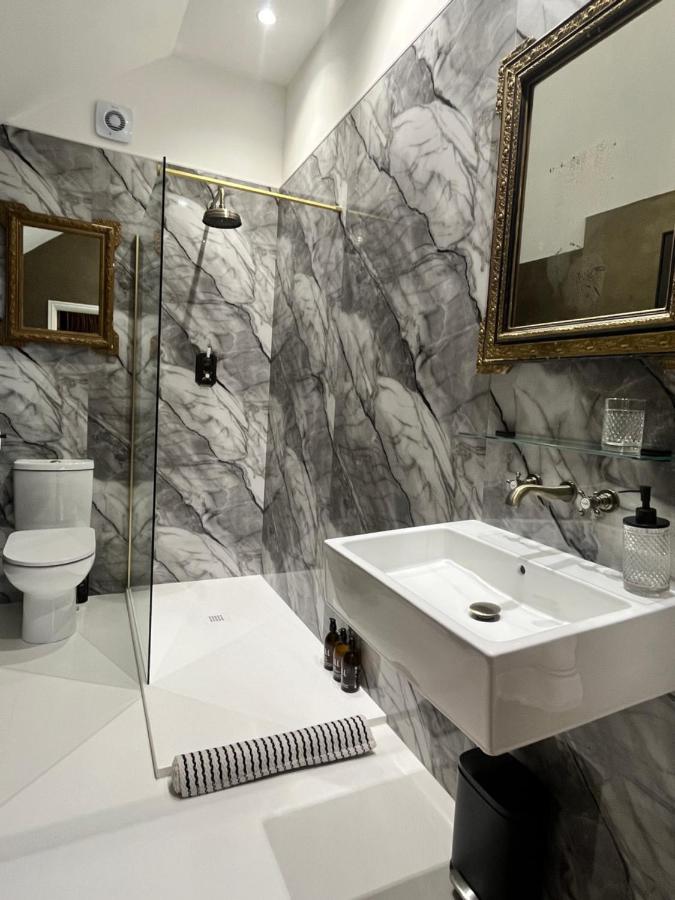 Chateau 9 Neuf Newark-on-Trent  ภายนอก รูปภาพ